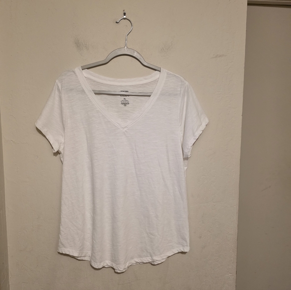 Sonoma Goods For Life Tops - NWOT Sonoma Goods For Life Women's Everyday White V-Neck Tee Size XL